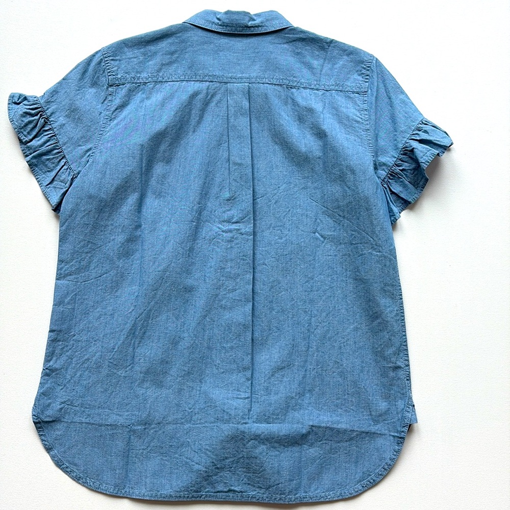 J.Crew Classic-Fit Chambray Ruffle-Sleeve Shirt- NWT- Medium Light Wash- Size 8 - Picture 6 of 7
